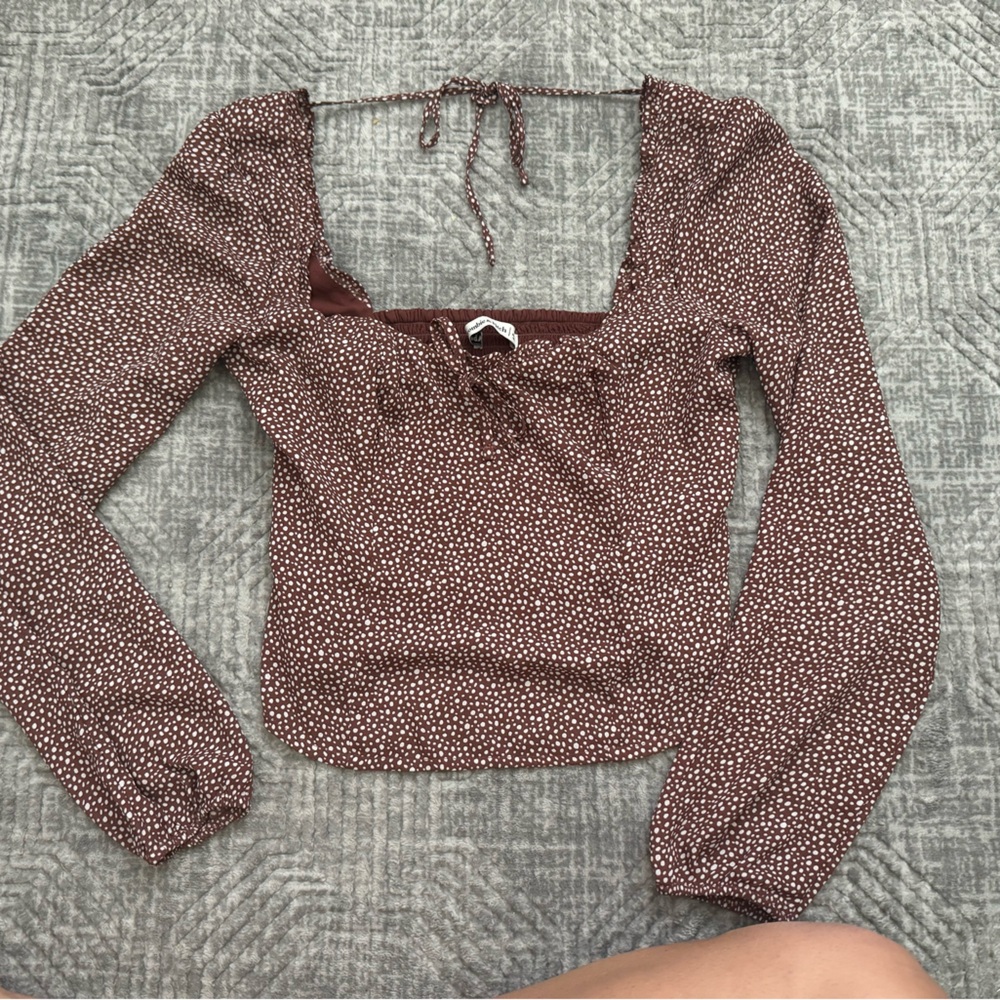 Abercrombie and fitch women top